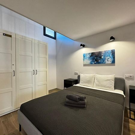Melia Y Fuster 23C Aparthotel Valencia Exterior photo
