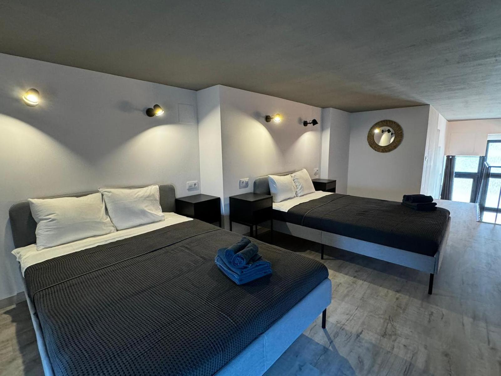 Melia Y Fuster 23C Aparthotel Valencia Exterior photo